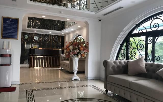 Minh Phong Hotel Ha Long - photo 2
