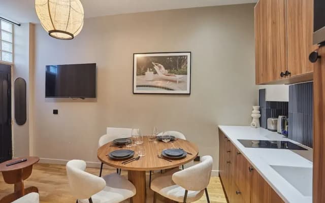 Apartment 1 Bedroom - Canal Saint-martin - photo 4