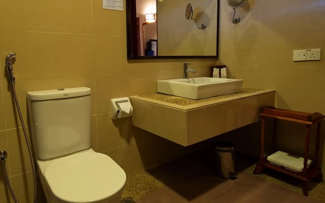Ulek Beach Resort - photo 4
