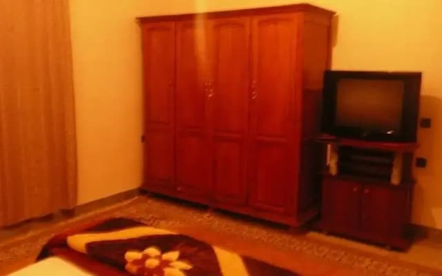 Residence Monrovia - photo 4