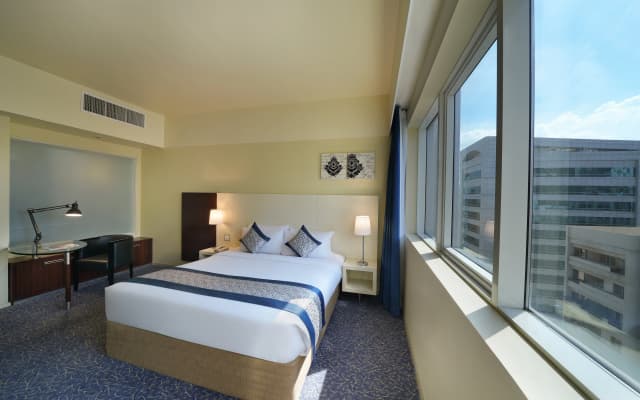 Kingsgate Hotel Abu Dhabi by Millennium - photo 4