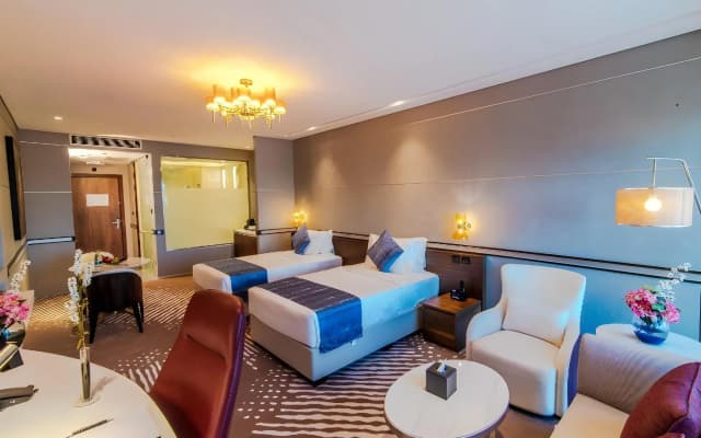 VIP Hotel - photo 4