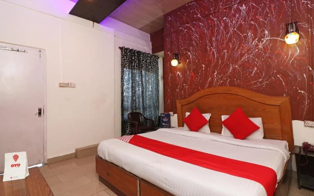 OYO Flagship 74227 Hotel Red Stone - photo 3