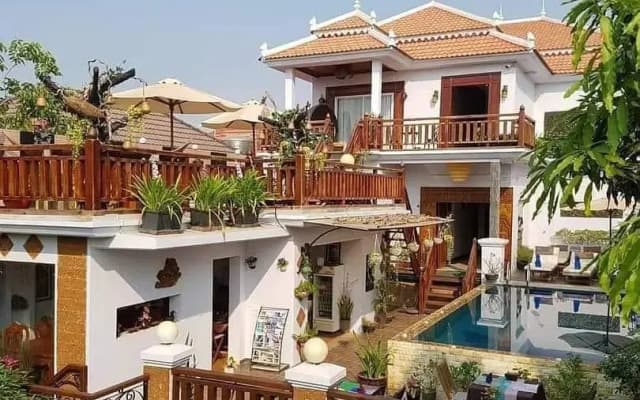 Antonios Villa Hotel - photo 2