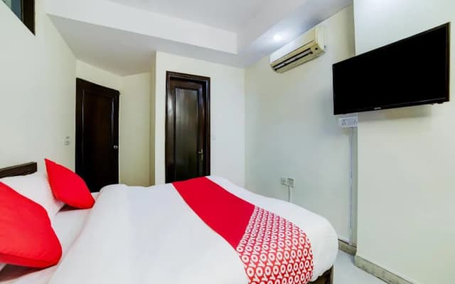 Krishna Residency by OYO Rooms - photo 2