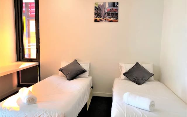 Ready Set on Coventry - photo 4