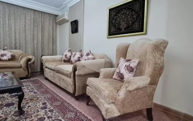 Comfy 2 Bedrooms Apartment in Cairo 98-4 - photo 2