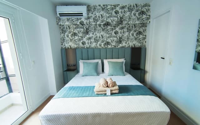 Phaedrus Living Modern Kriel Suites 304 - photo 3