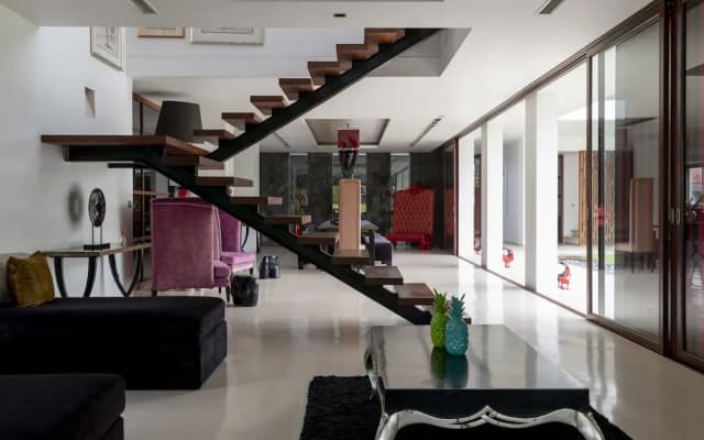 SuperNova Private Boutique Retreat Villa - photo 2
