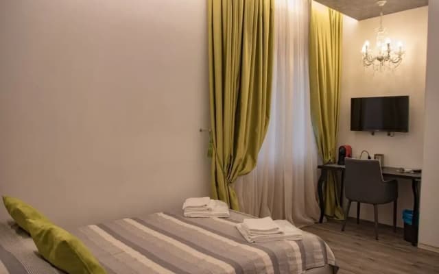 Double A Guest House - photo 4