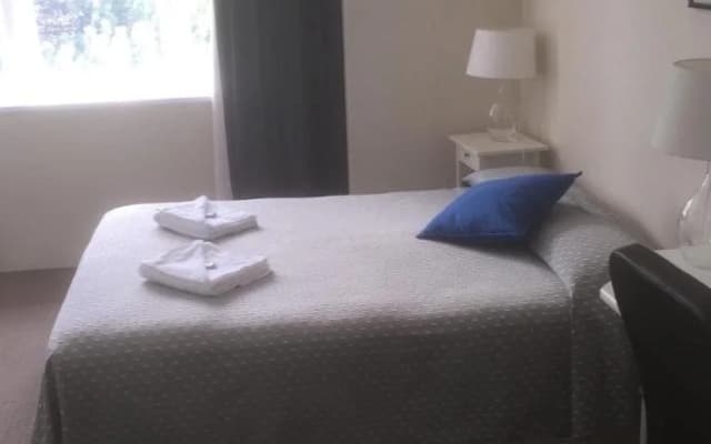 The Blue Gum Hotel - photo 3