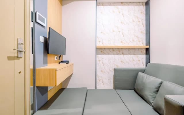 Comfort And Modern 1Br At Gold Coast Apartment - photo 5