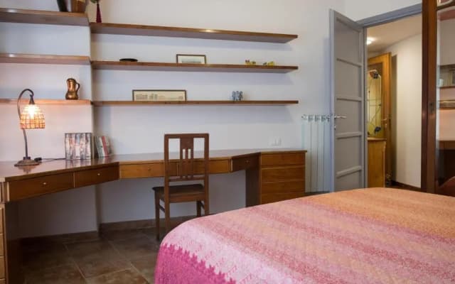 Glorioso Stylish Apartment - photo 5