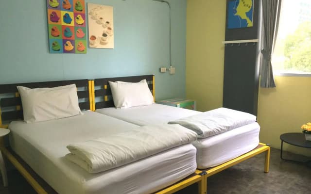 Saphaipae Hostal - photo 3