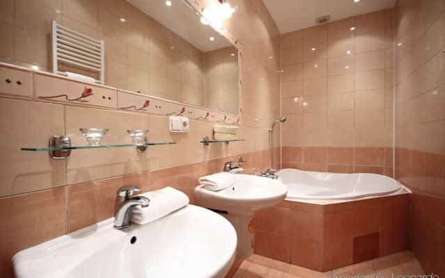 Old Town Apartments - photo 4