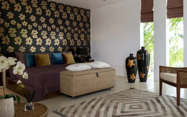 SuperNova Private Boutique Retreat Villa - photo 3