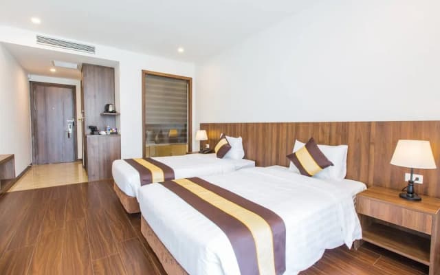 Sun Bay Hotel - photo 4