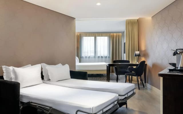 AC Porte Maillot Hotel - photo 5