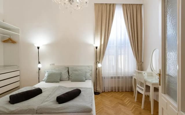 DON'T LOOK any further - Gary's superb apartment - photo 2