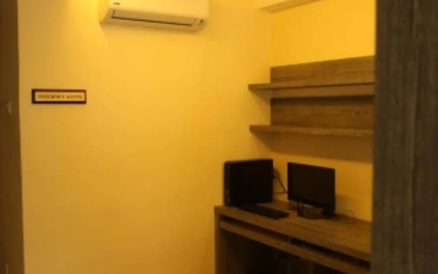 OYO 124 Hotel Seniman Sentul (Sanitized Stay) - photo 5