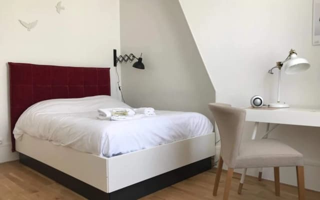 Chic Flat for 2 With Eiffel Tower Views - photo 4