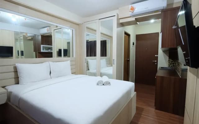 Strategic and Simple Studio Tifolia Apartment near Kelapa Gading - photo 4