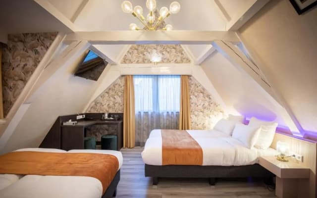 Hotel Oscar - photo 4