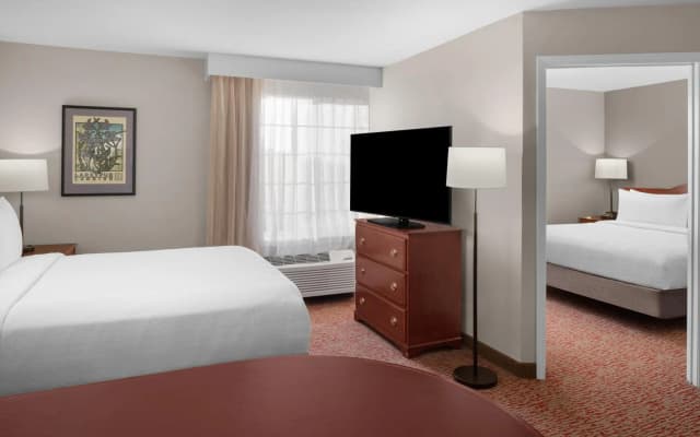 Larkspur Landing Extended Stay Suites South San Francisco - photo 3