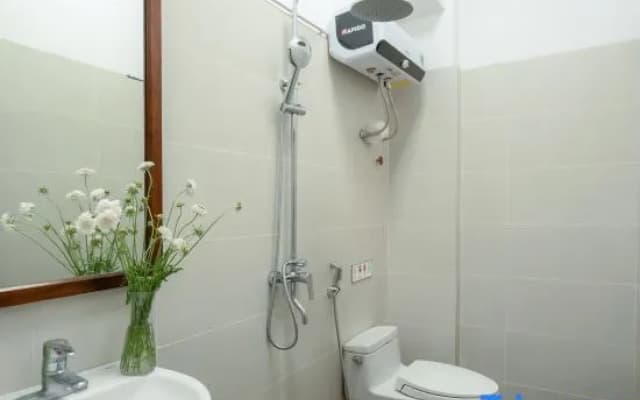 OldQuarter | 6Brs | 5’TrainSt - photo 2