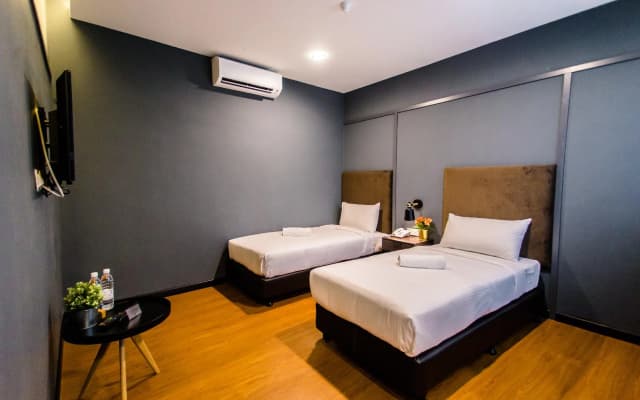 Jenjarom Boutique Hotel - photo 3