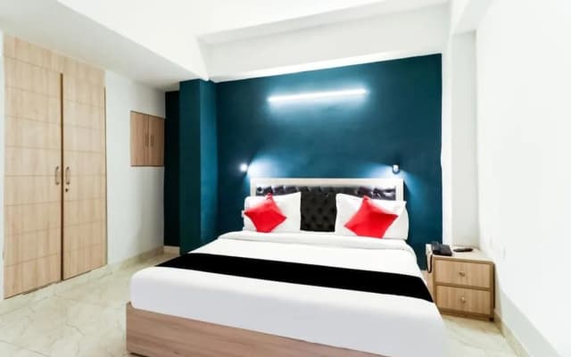 Hotel Nazeer by Adb Rooms - photo 3