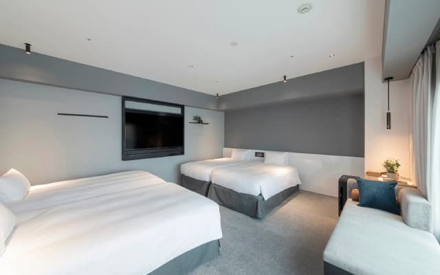 Hotel Keihan Namba Grande - photo 2
