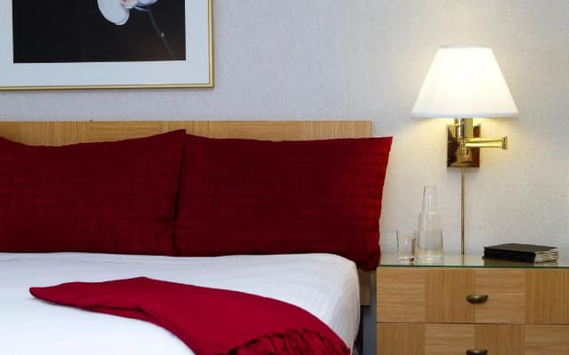 Eastgate Tower Hotel - photo 4