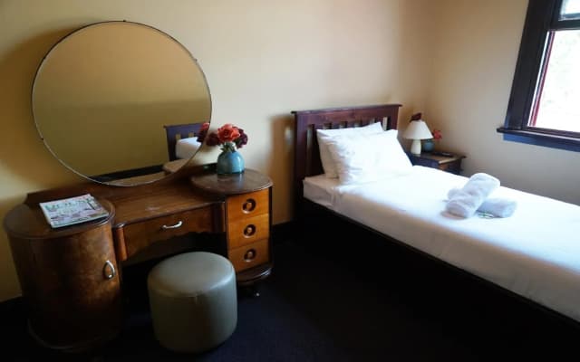 Sir Joseph Banks Hotel - photo 3
