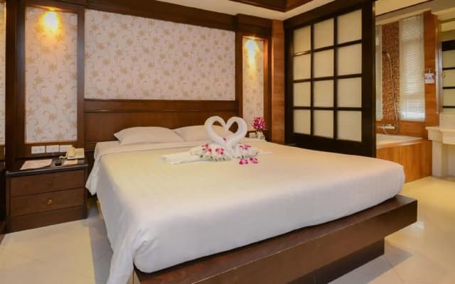 Rayaburi Beach Club - photo 3