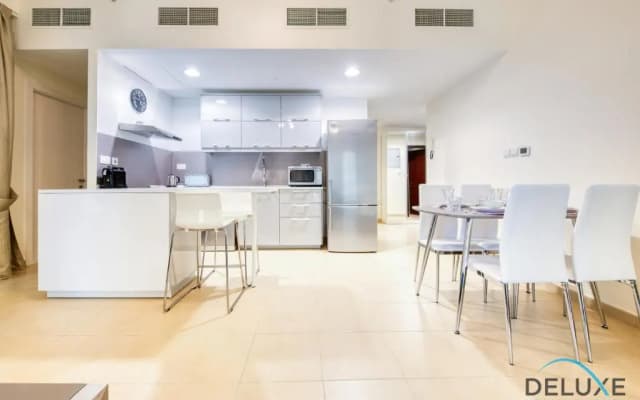 Classy 1BR in Bahar, Jumeirah Beach Residence by Deluxe Holiday Homes - photo 2
