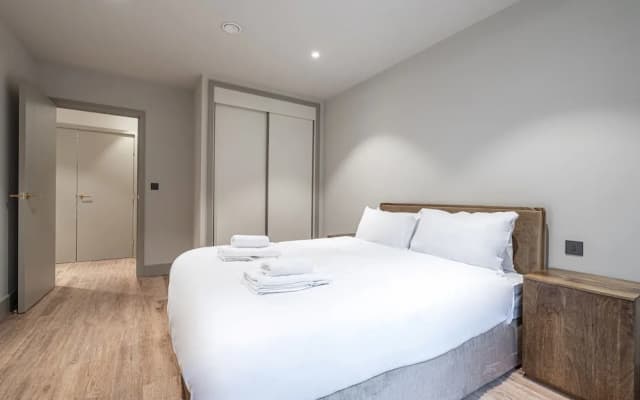Smart North London Apartment - photo 3