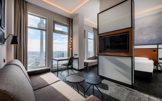 Park Inn by Radisson Berlin Alexanderplatz - photo 3