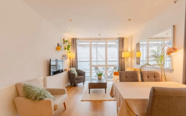 Vibrant & Inviting 1BD Flat, Heart of Haggerston! - photo 5