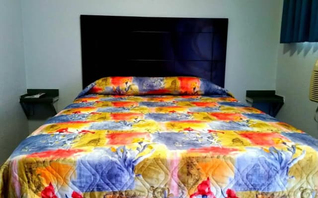 Comet Motel - photo 3
