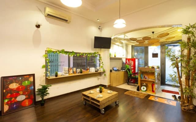 The Nineties Hostel - photo 2
