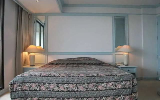 Floraville Serviced Apartment - photo 2