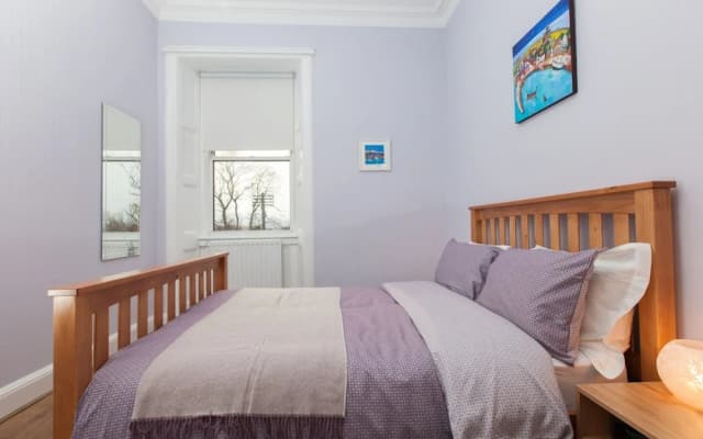 Spacious 2-br Flat for 4 in Morningside - photo 4