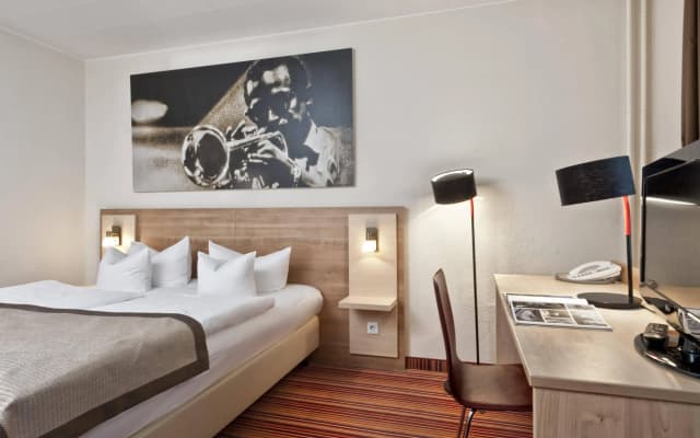 Tryp by Wyndham Berlin am KuDamm - photo 2