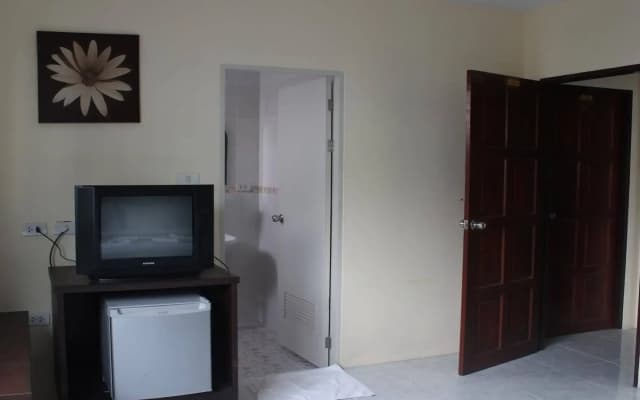 Patong Palm Guesthouse - photo 4