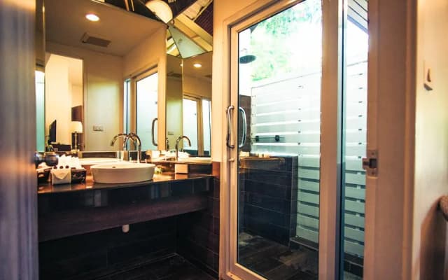 Al's Laemson Resort - photo 2