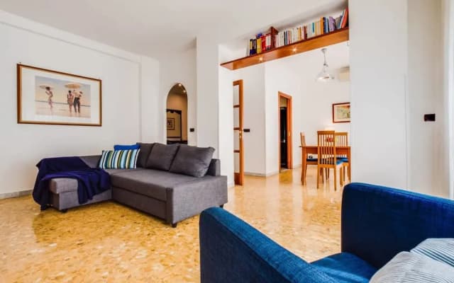 Large Bright Flat 15 Mins From Castel Sant'angelo - photo 3