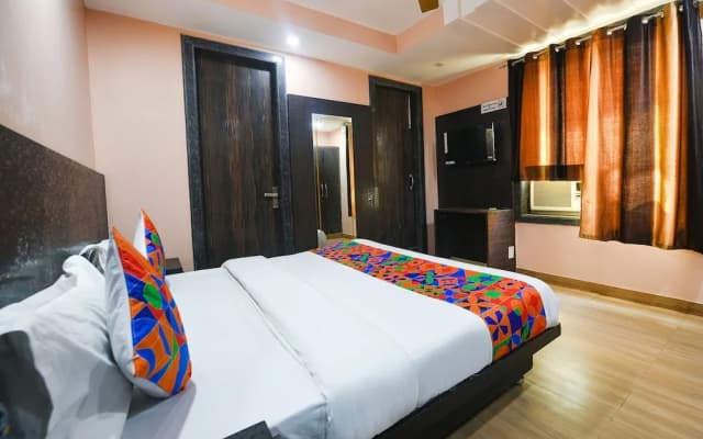 Fabhotel Moon Light - photo 5