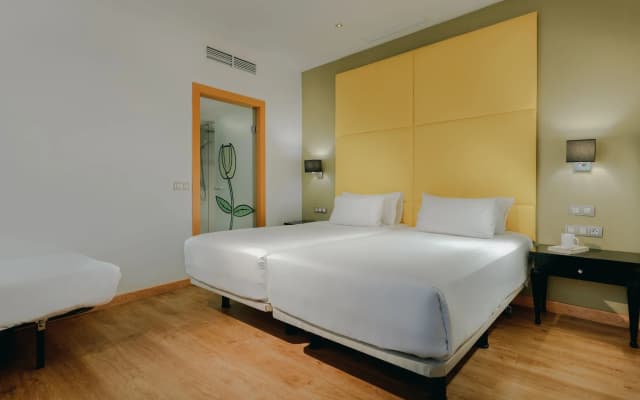 Hotel Hesperia Barri Gòtic - photo 3