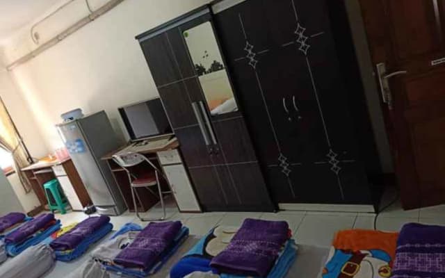 Eline Guesthouse Syariah - photo 3
